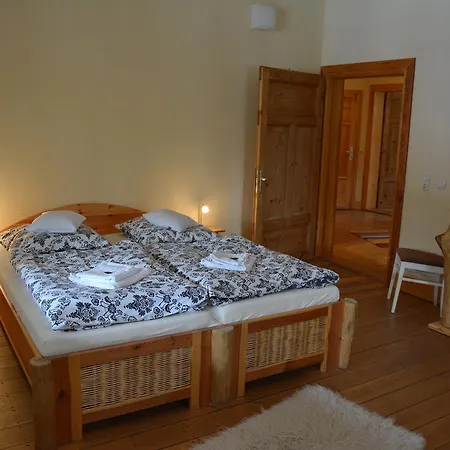 Landgasthof Alter Bahnhof Han/Misafirhane 3*