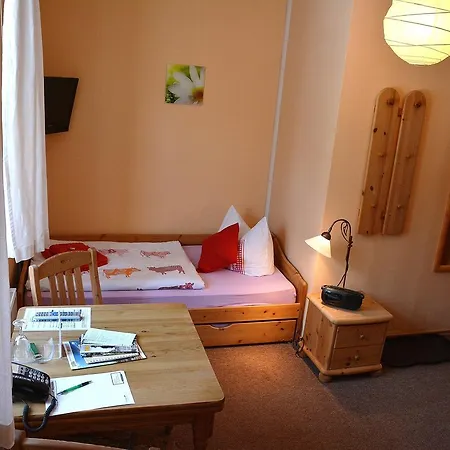 Landgasthof Alter Bahnhof Han/Misafirhane 3*